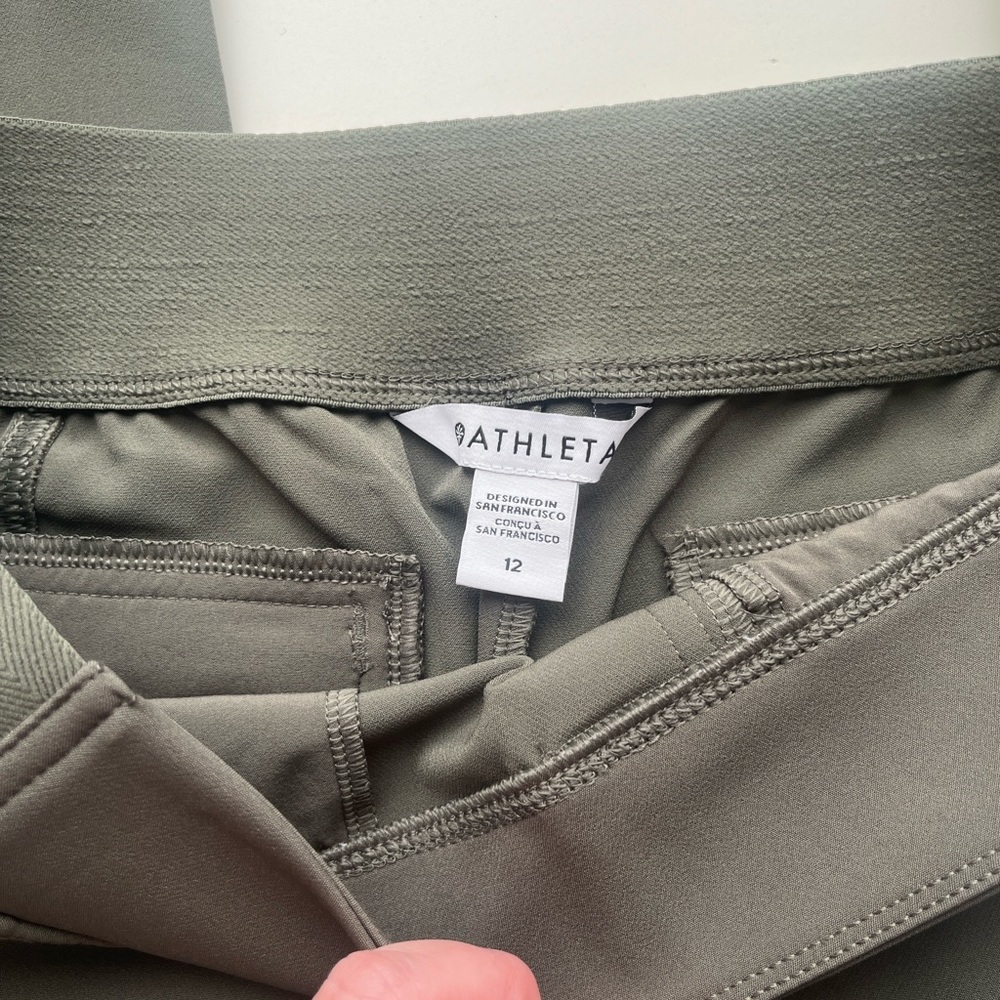 NWT Athleta Women’s Endless High Rise Cargo Pants Olive size 12 - Picture 9 of 13